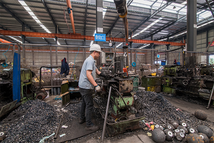 灯塔网架配件-螺栓球加工车间